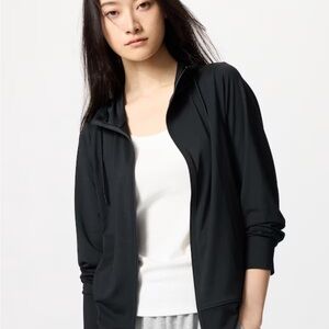 Uniqlo Black Women's AIRism UV Hoodie, black M, new